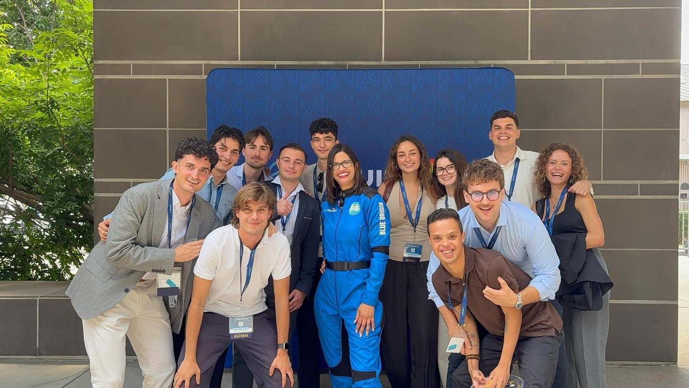 Parte del equipo de LideraT en una jornada