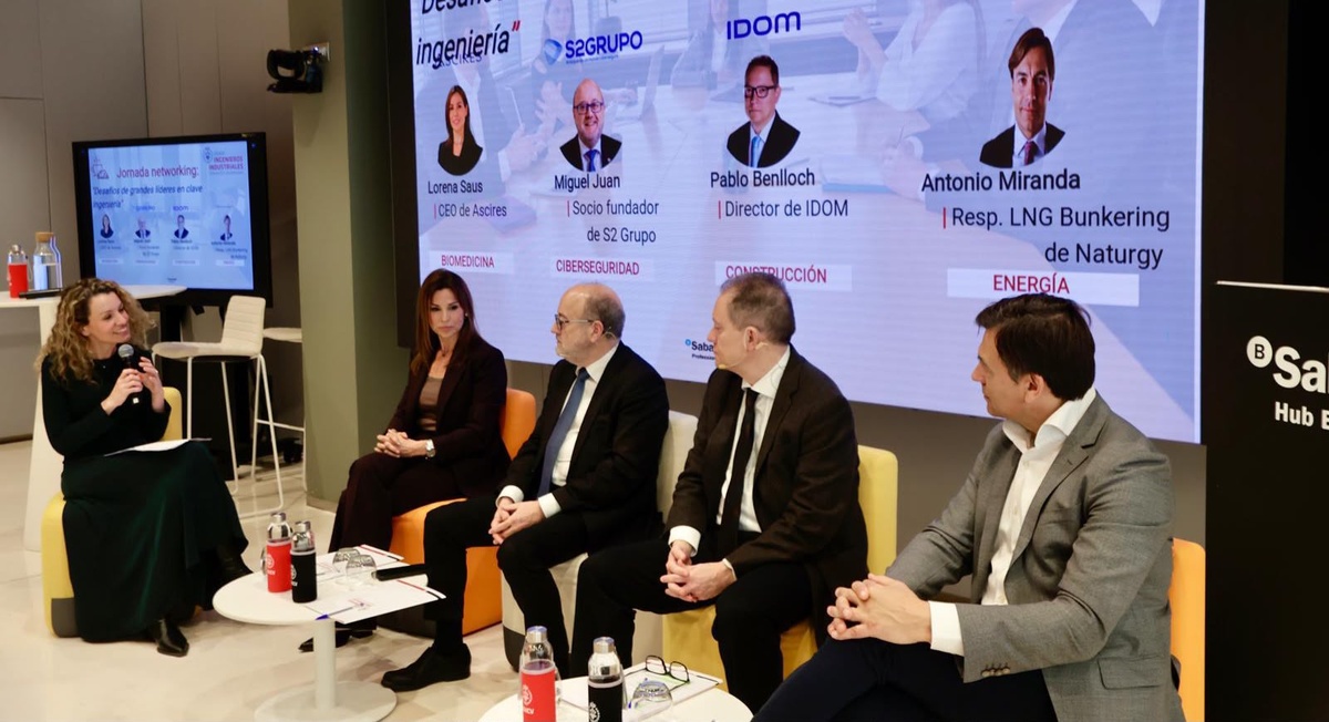 Mesa redonda con directivos en una jornada de LideraT